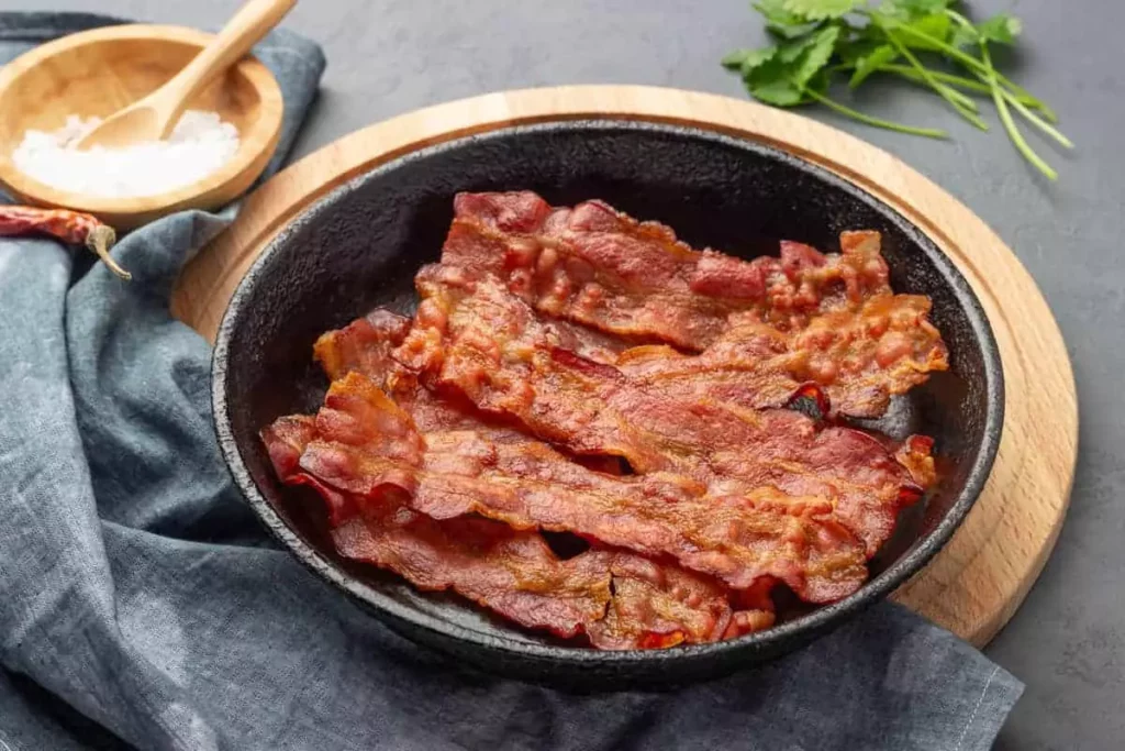 How to store cooked bacon to keep it crisp