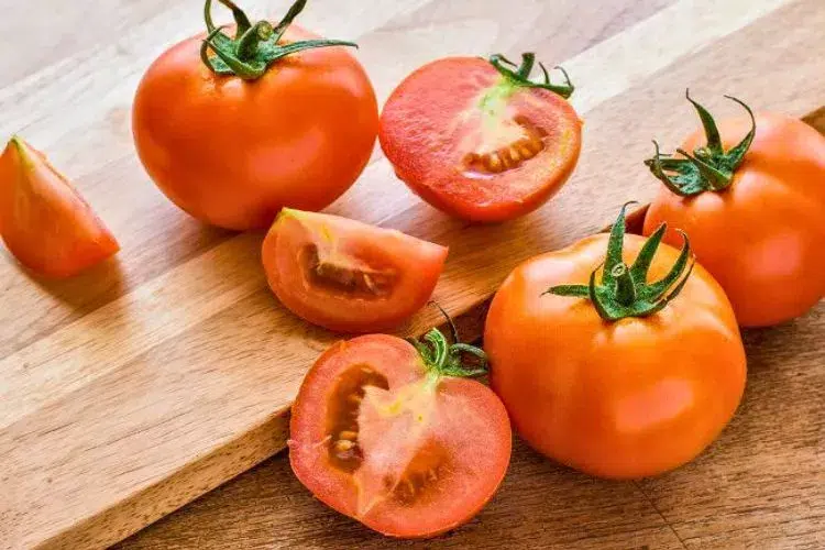 How do you store fresh tomatoes long term