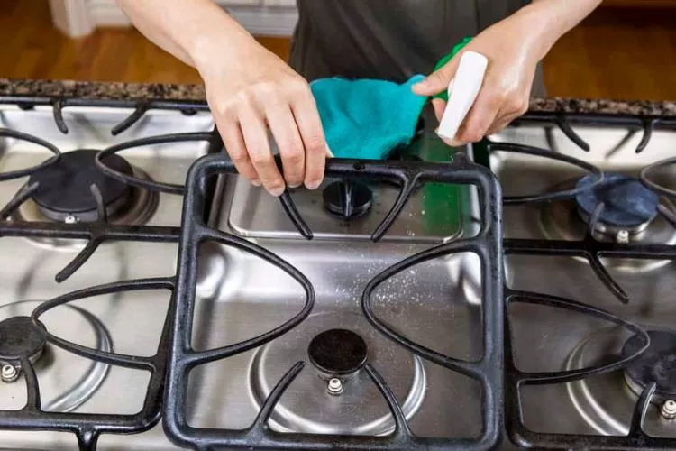 Detailed Guide on Cleaning Stove Grates
