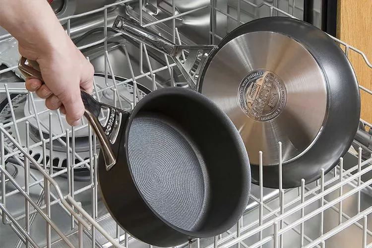 The Impact of Dishwasher on the Longevity of Non-Stick Pans