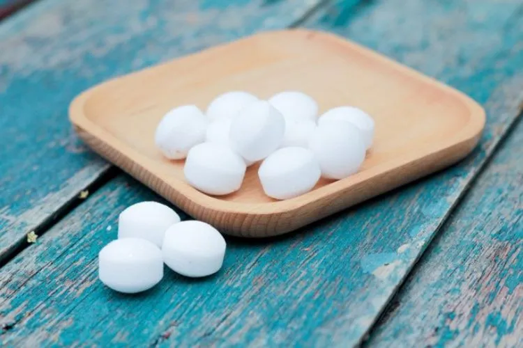 Where to put mothballs in the house