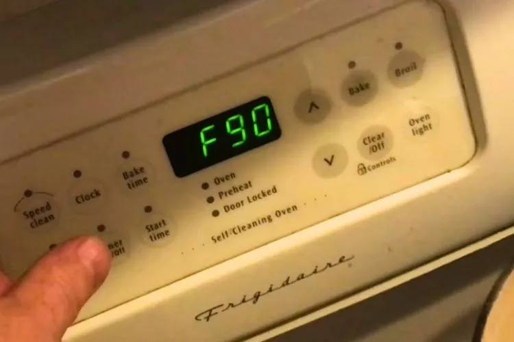 How to Fix F90 Code on Frigidaire Oven