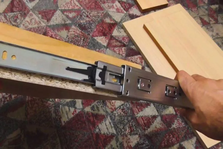 How to remove a drawer with full extension slides