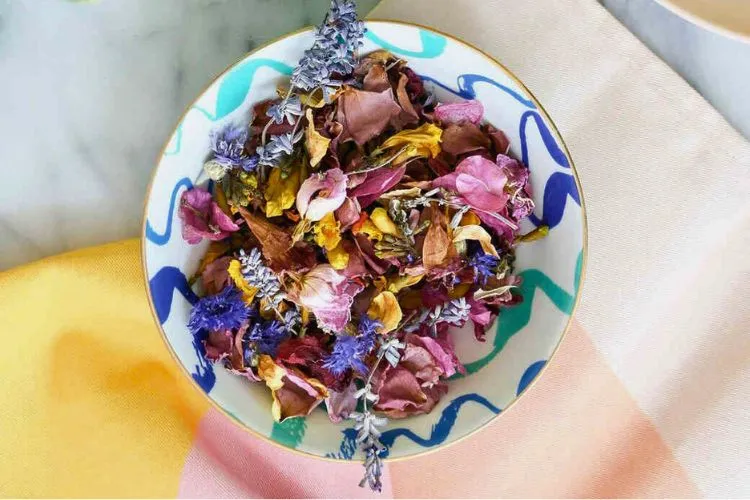 What is the best way to use potpourri