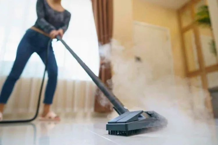 How Steam Cleaning Affects Vinyl Floors