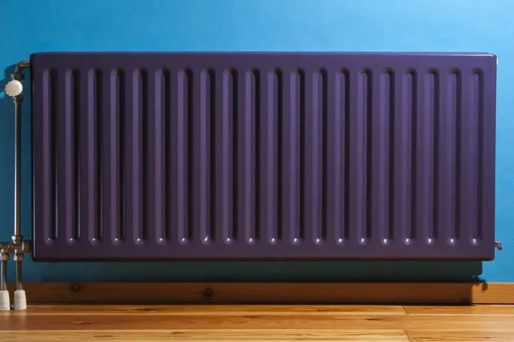 The Role of Color in Radiator Efficiency