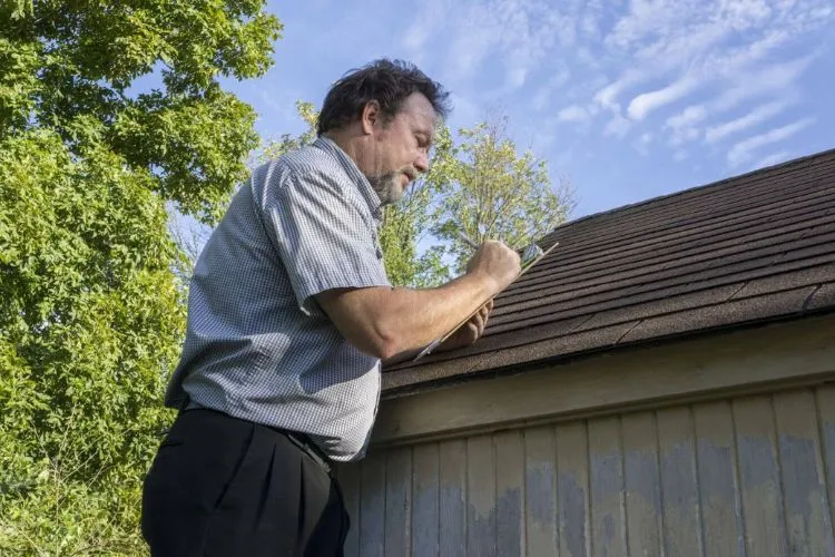 When to Call for a Professional Roof Inspection