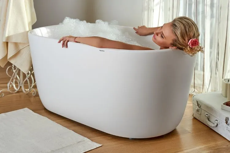 Jetted Tub Materials and Epsom Salt Compatibility